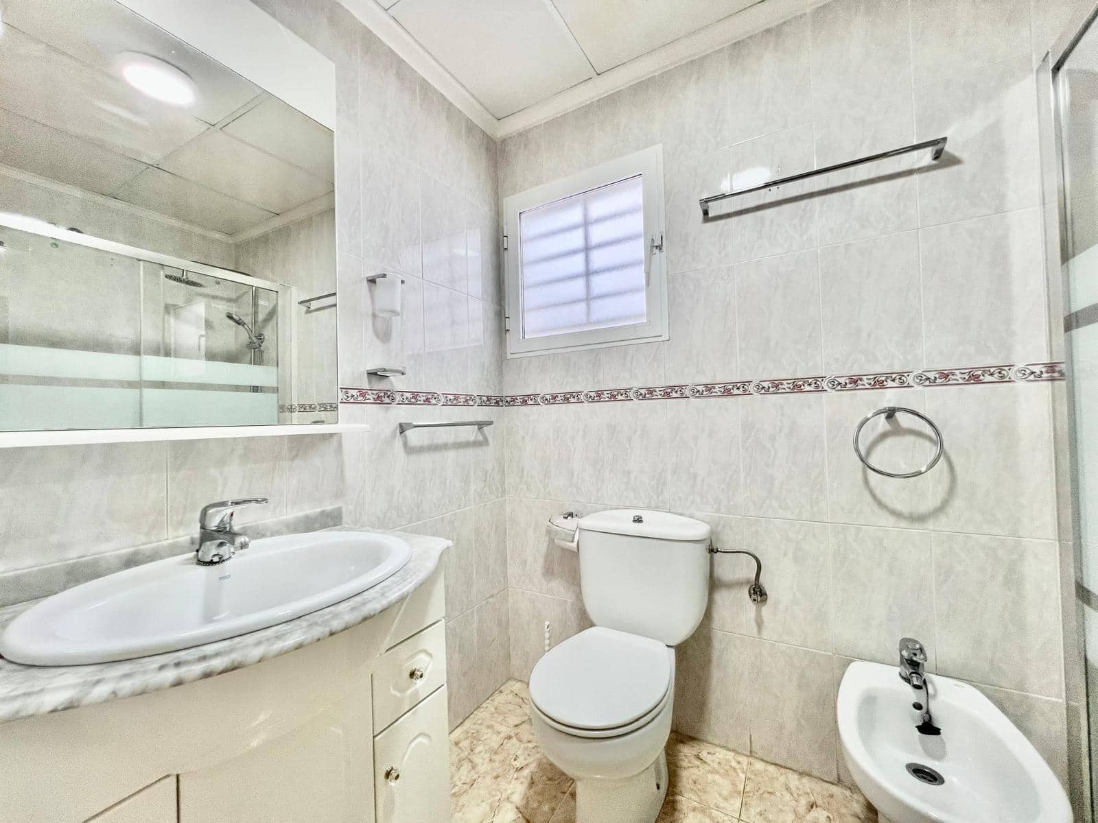 2 Zimmer Apartment zu verkaufen in Torrevieja - 169.900 € (Ref: 9877301)