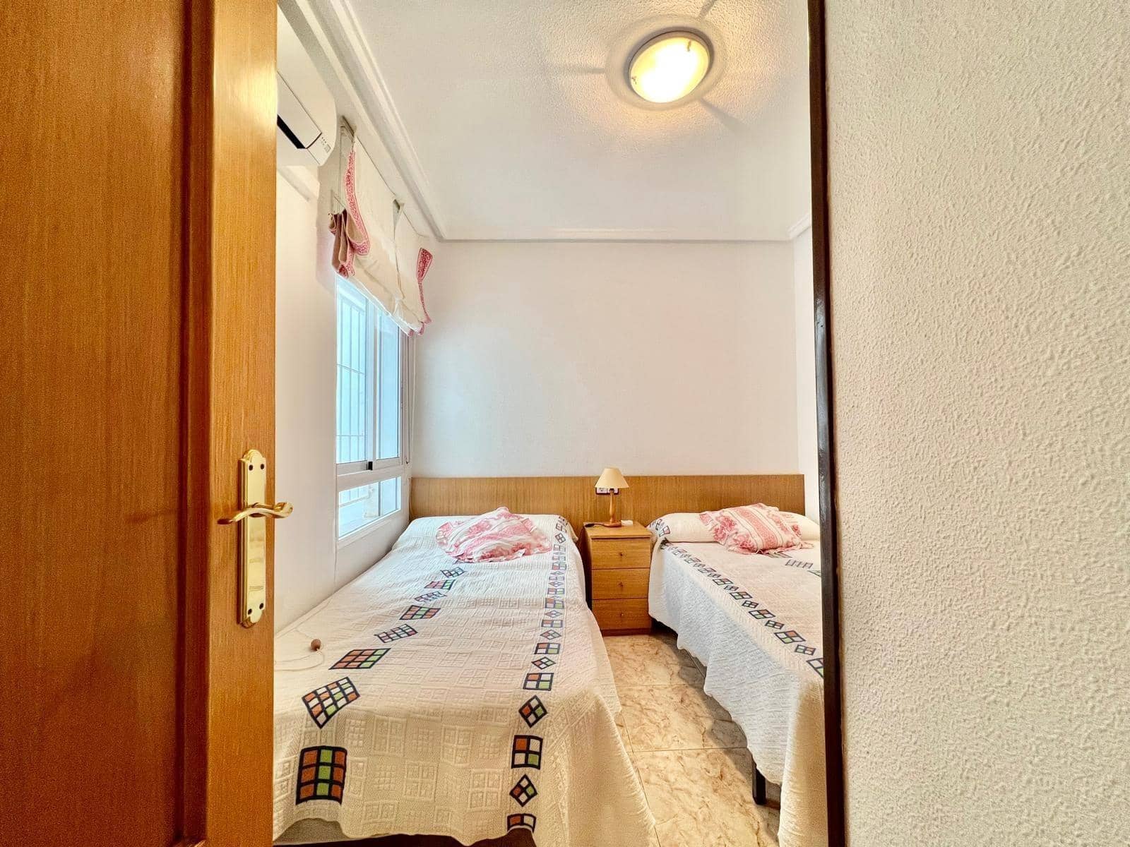 2 Zimmer Apartment zu verkaufen in Torrevieja - 169.900 € (Ref: 9877301)