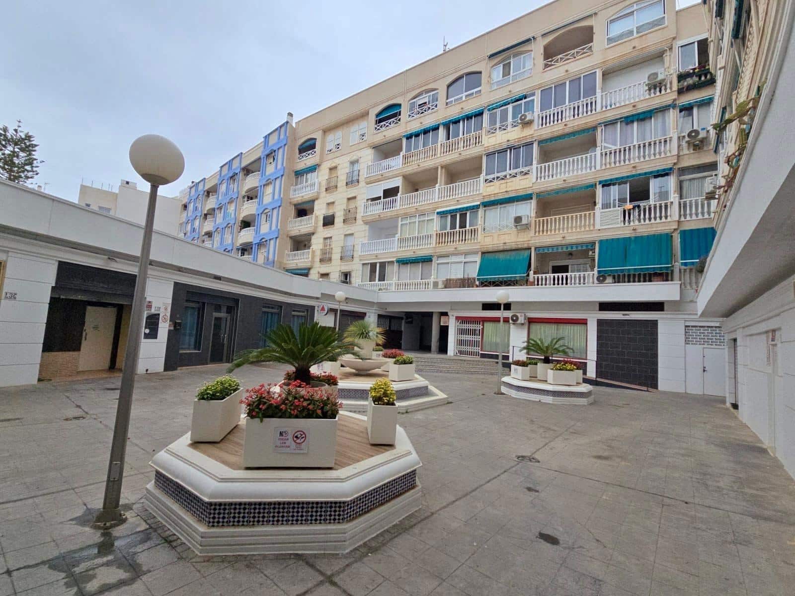 Apartamento en Torrevieja en venta - 125.000 € (Ref: 9877310)