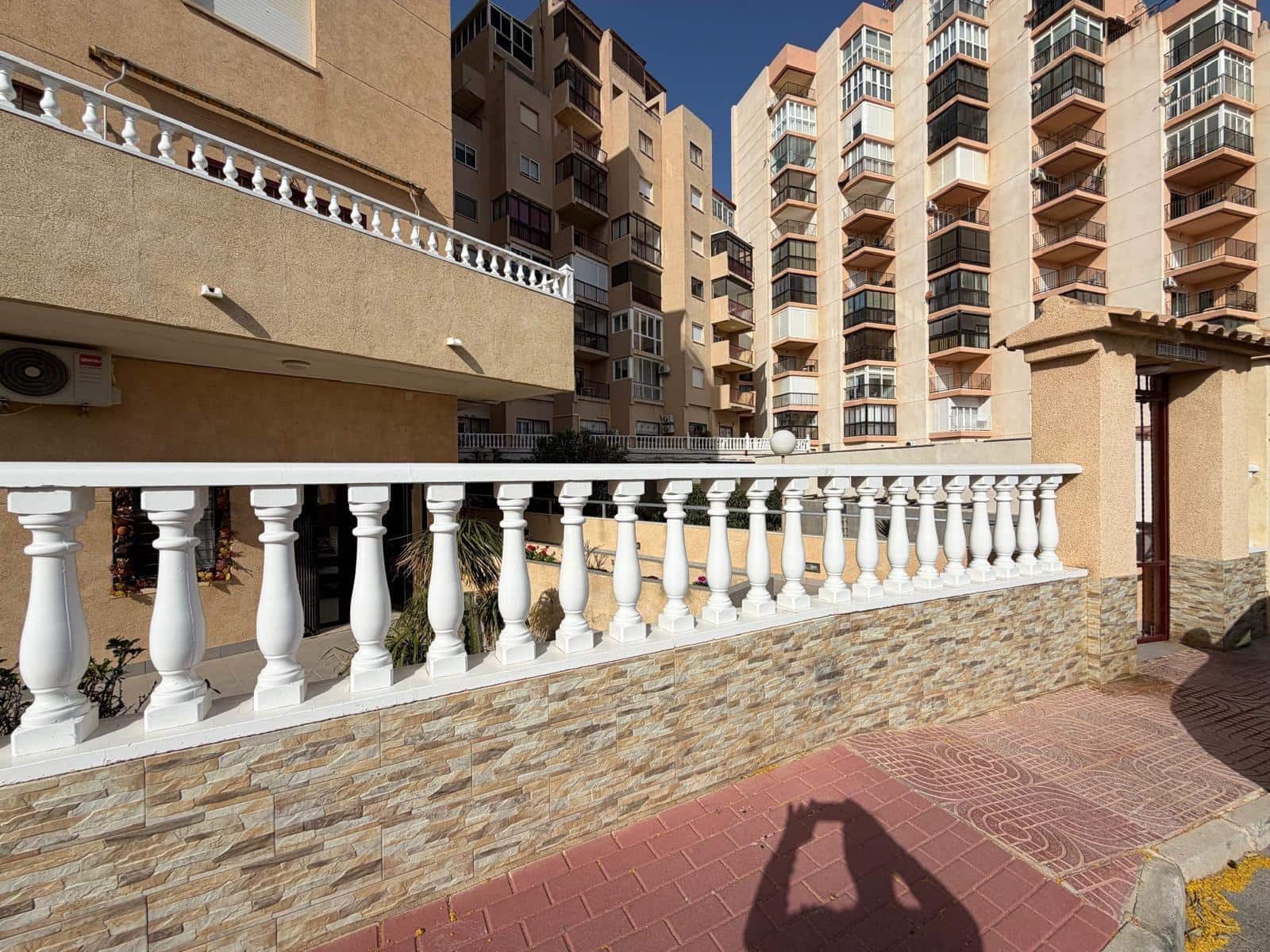 1 bedroom Commercial for sale in Torrevieja - € 155,000 (Ref: 9877315)