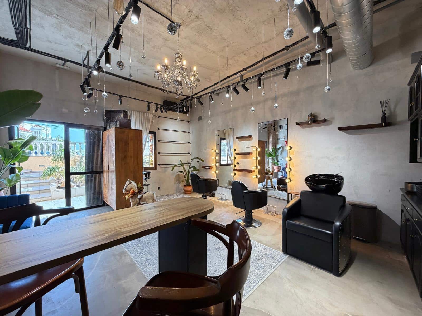 1 bedroom Commercial for sale in Torrevieja - € 155,000 (Ref: 9877315)