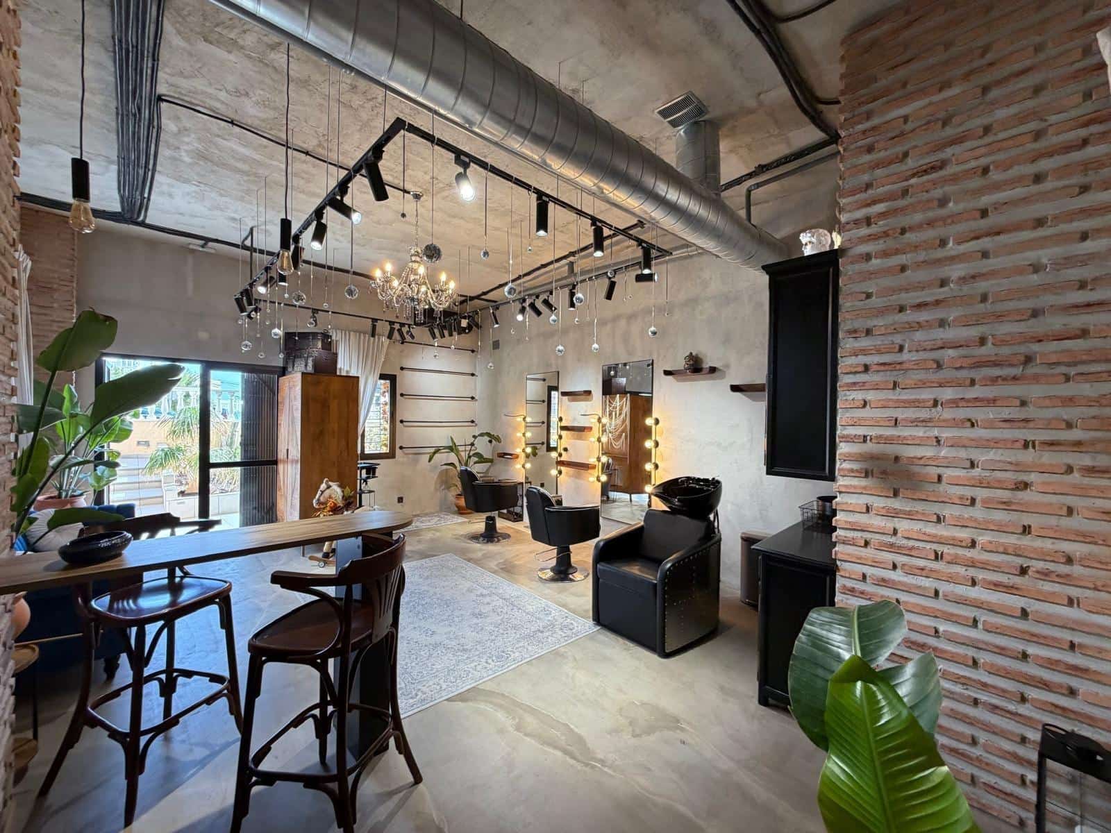 1 bedroom Commercial for sale in Torrevieja - € 155,000 (Ref: 9877315)