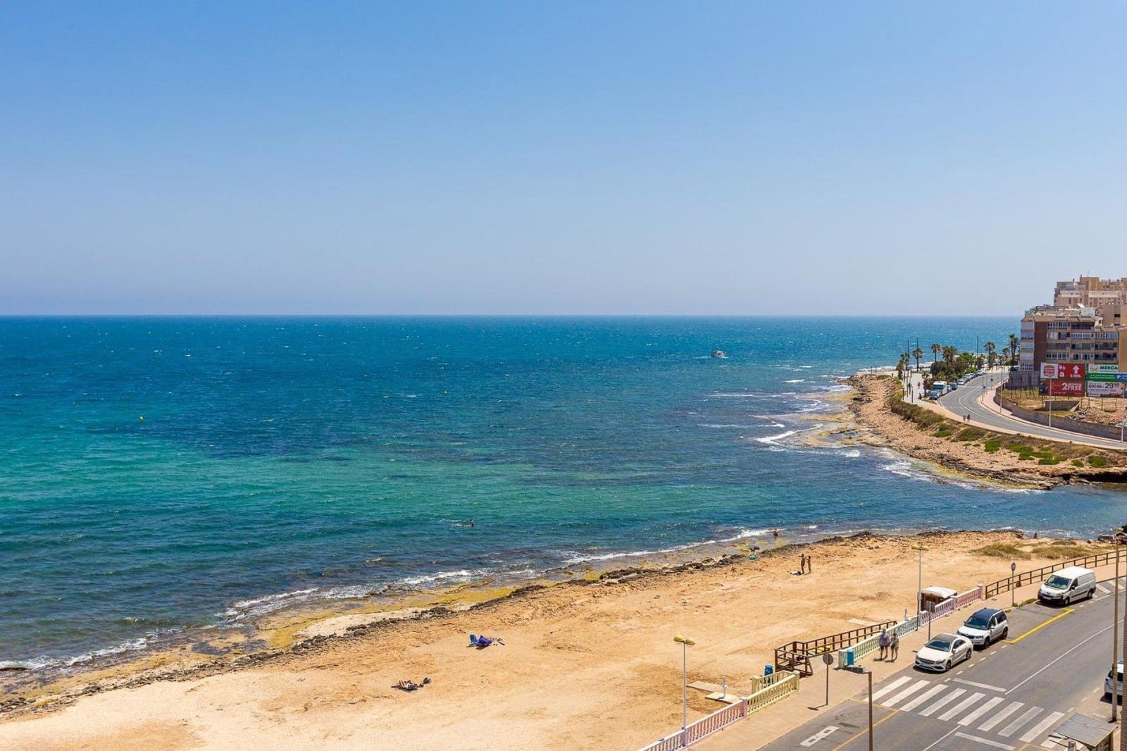 Ático de 3 habitaciones en Torrevieja en venta con piscina - 350.000 € (Ref: 9877336)