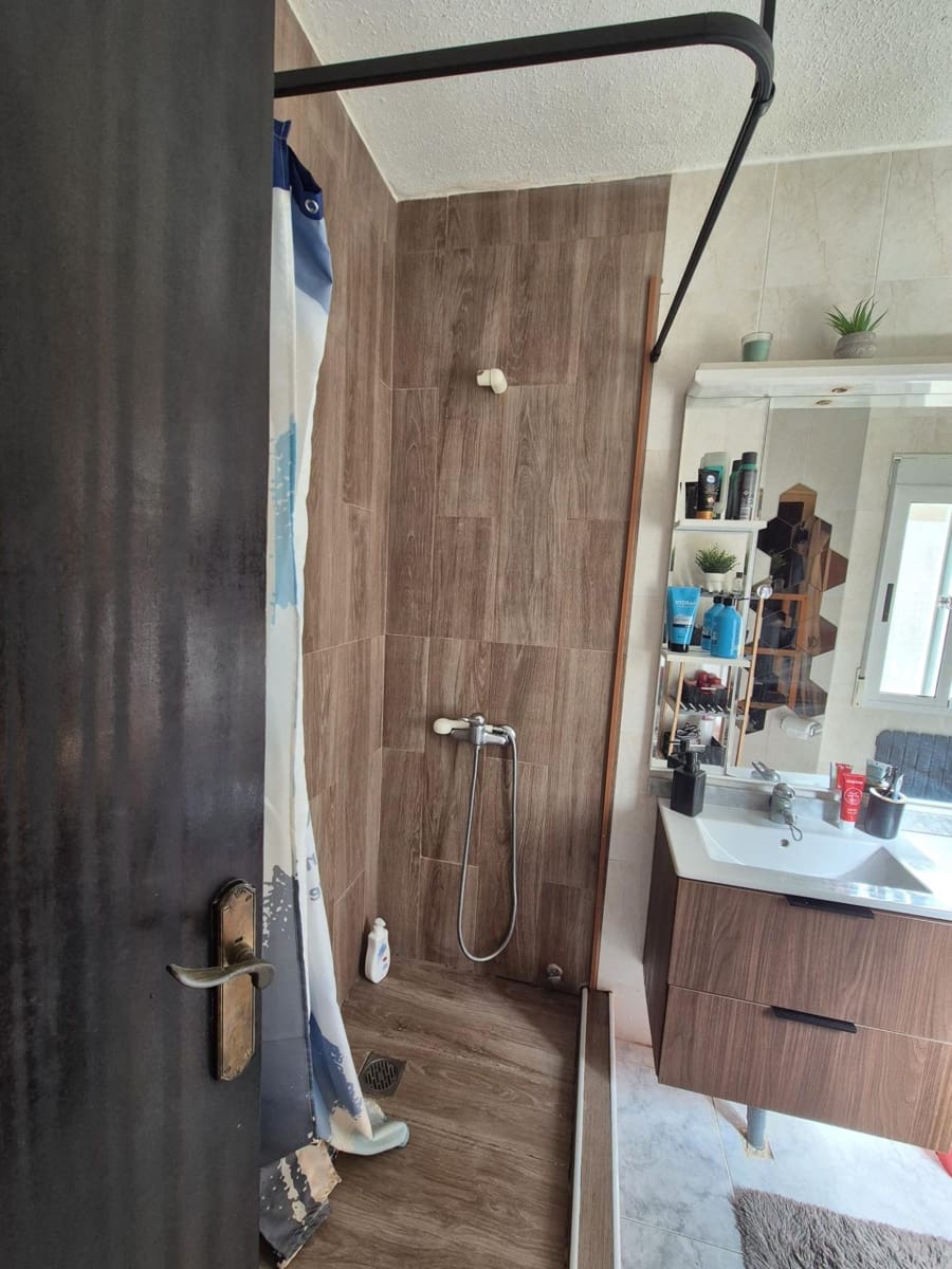 Apartamento de 1 habitación en Torrevieja en venta con piscina - 149.000 € (Ref: 9877341)
