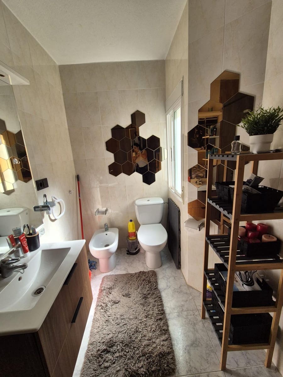 Apartamento de 1 habitación en Torrevieja en venta con piscina - 149.000 € (Ref: 9877341)