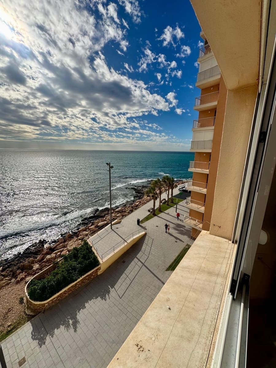 4 quarto Apartamento para venda em Torrevieja com piscina - 360 000 € (Ref: 9877348)