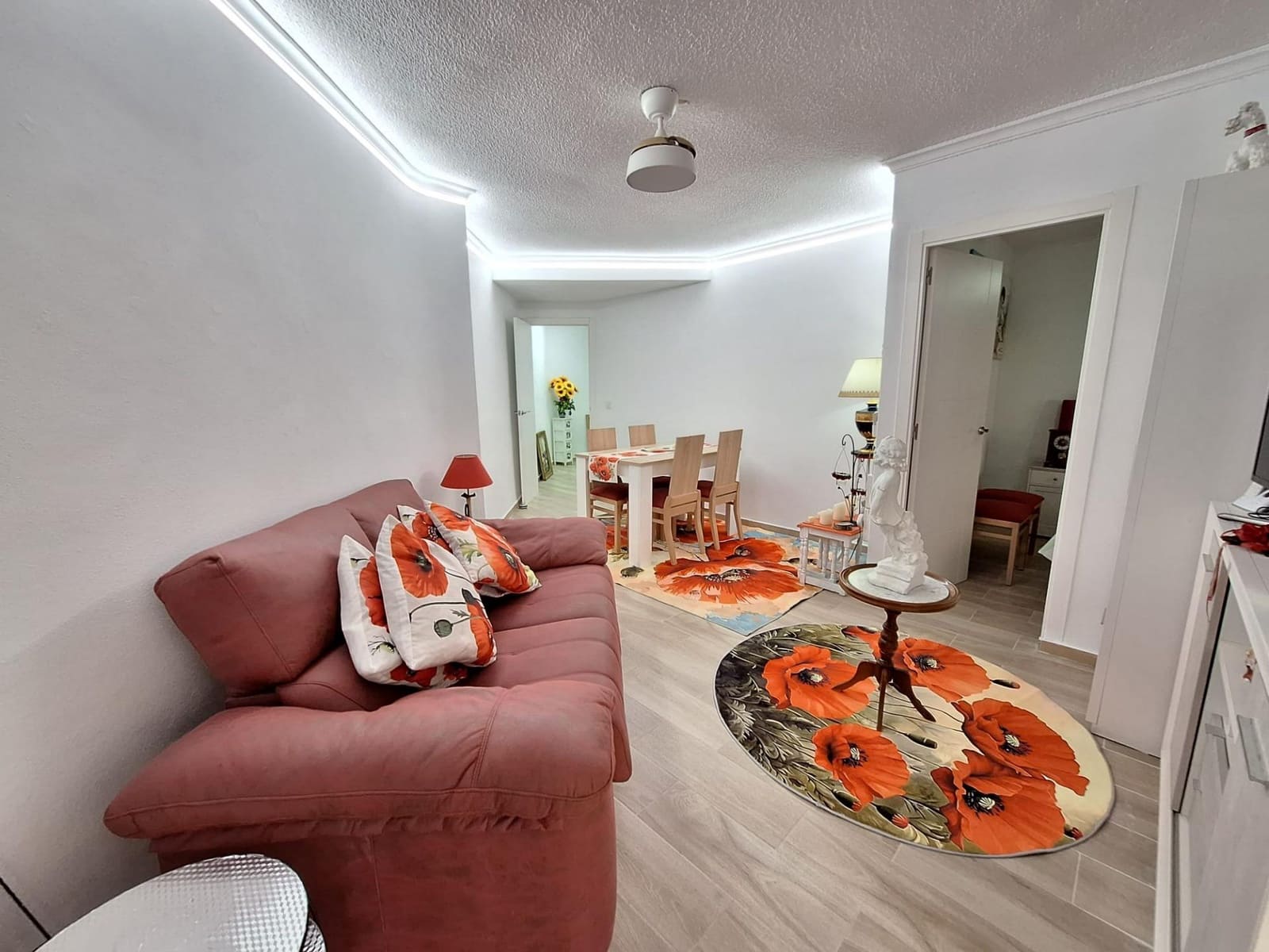 1 sovrum Lägenhet till salu i Torrevieja - 169 000 € (Ref: 9877355)