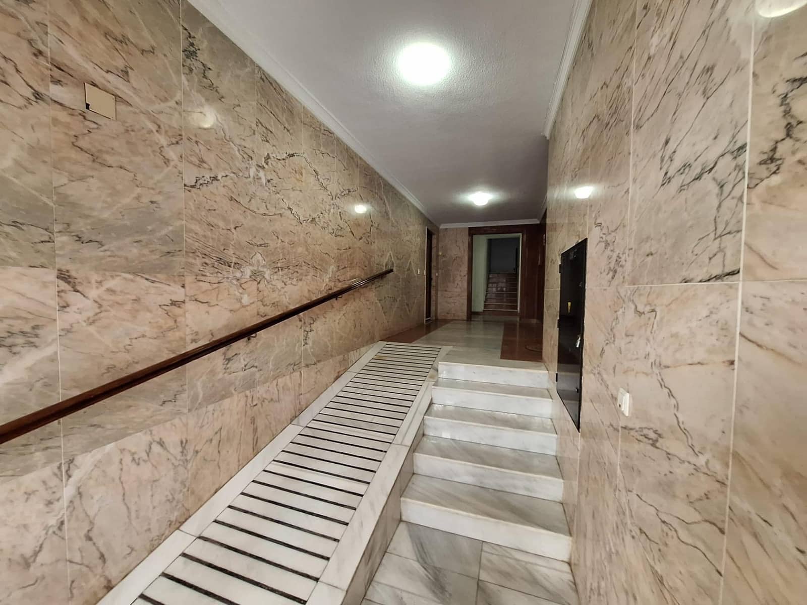 1 sovrum Lägenhet till salu i Torrevieja - 169 000 € (Ref: 9877355)