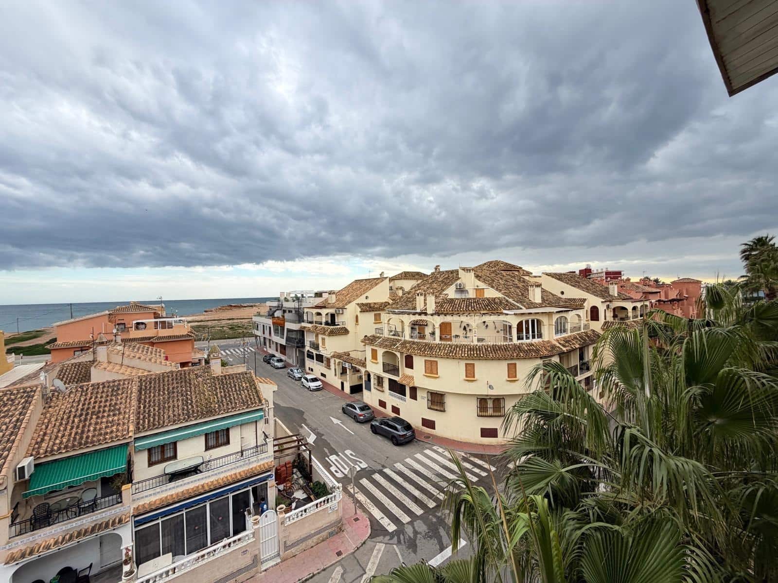 3 soverom Penthouse til salgs i Torrevieja med svømmebasseng - € 470 000 (Ref: 9877356)