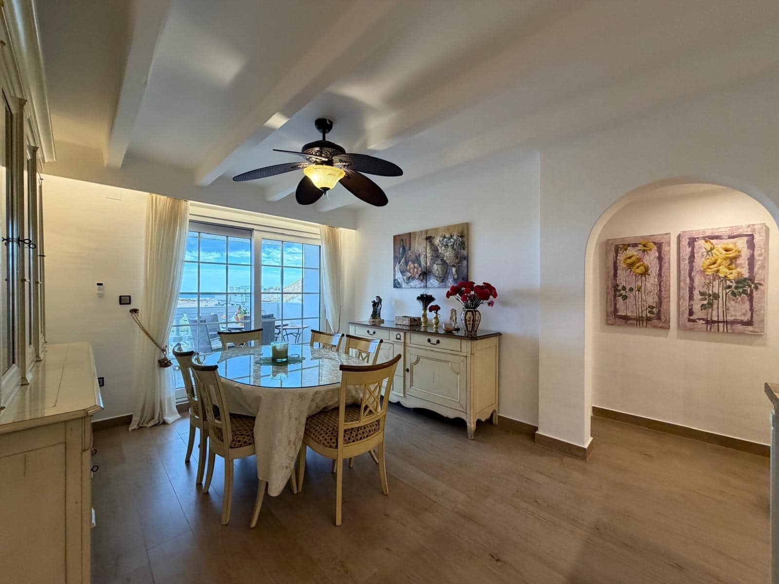 3 soverom Penthouse til salgs i Torrevieja med svømmebasseng - € 470 000 (Ref: 9877356)