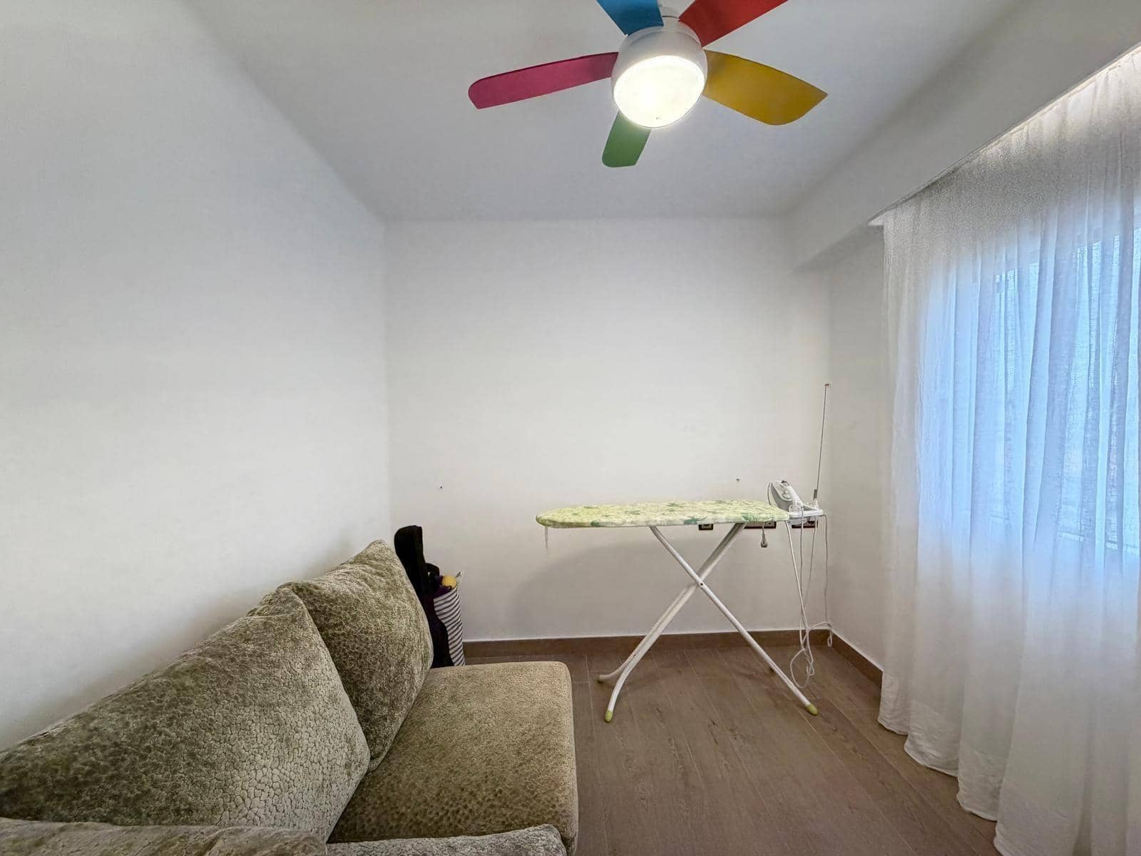 3 soverom Penthouse til salgs i Torrevieja med svømmebasseng - € 470 000 (Ref: 9877356)