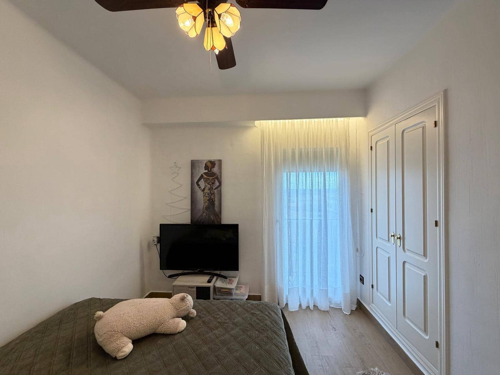 3 soverom Penthouse til salgs i Torrevieja med svømmebasseng - € 470 000 (Ref: 9877356)