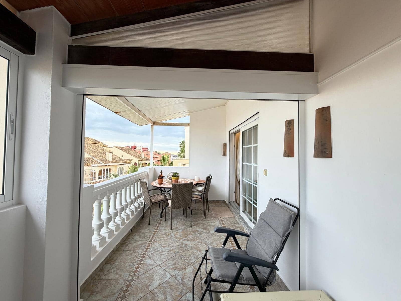 3 soverom Penthouse til salgs i Torrevieja med svømmebasseng - € 470 000 (Ref: 9877356)