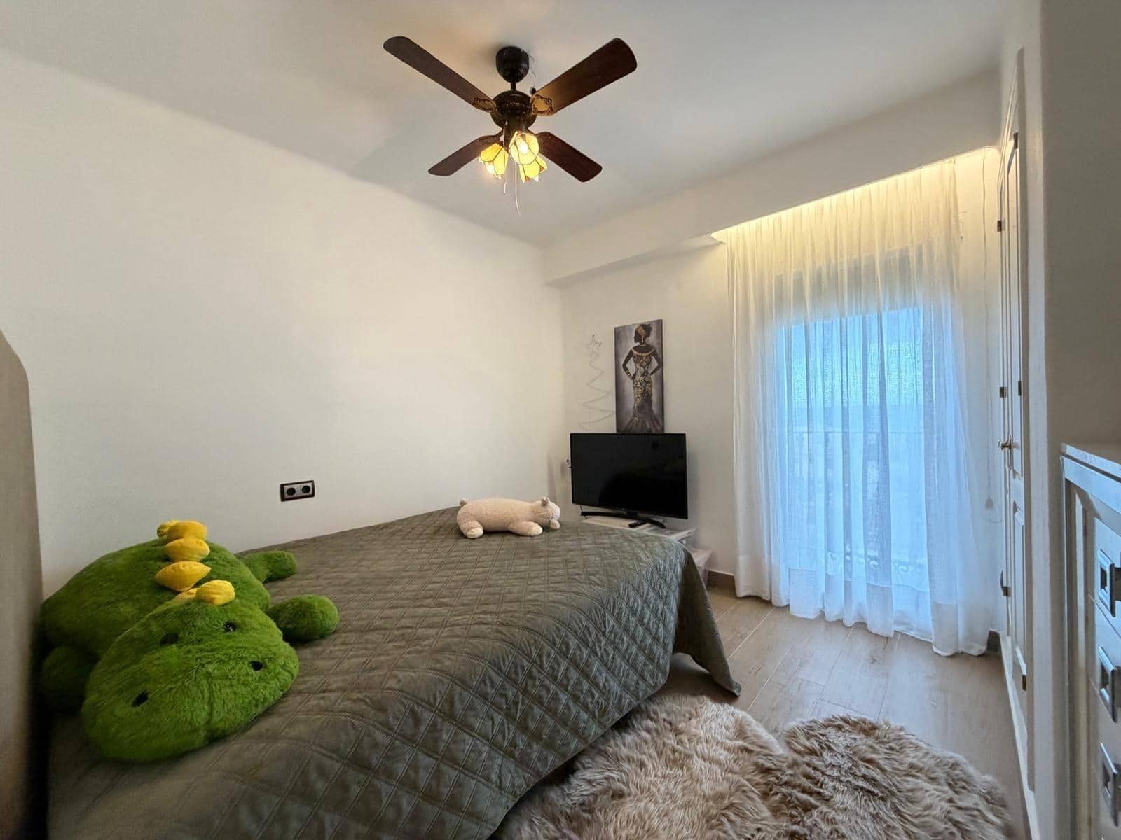 3 soverom Penthouse til salgs i Torrevieja med svømmebasseng - € 470 000 (Ref: 9877356)