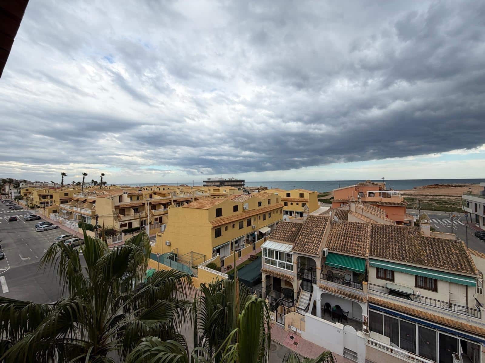 3 soverom Penthouse til salgs i Torrevieja med svømmebasseng - € 470 000 (Ref: 9877356)
