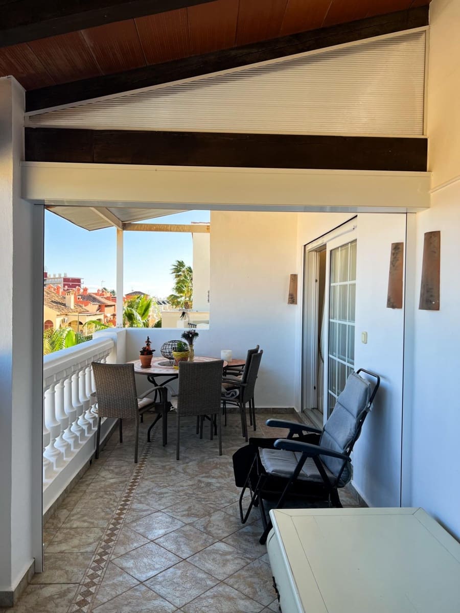 3 soverom Penthouse til salgs i Torrevieja med svømmebasseng - € 470 000 (Ref: 9877356)