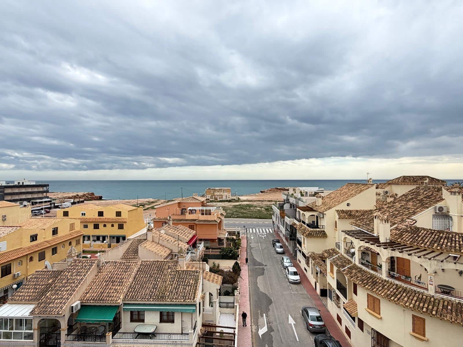 3 soverom Penthouse til salgs i Torrevieja med svømmebasseng - € 470 000 (Ref: 9877356)
