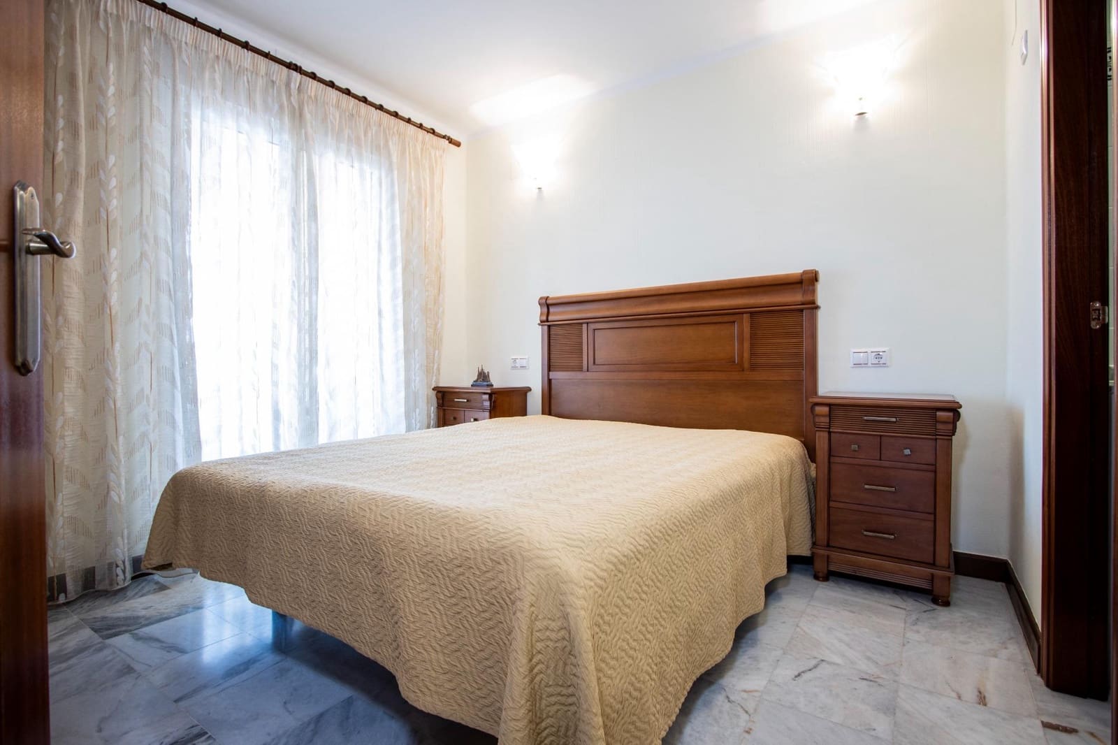 3 sovrum Lägenhet till salu i Torrevieja med pool - 359 900 € (Ref: 9877359)