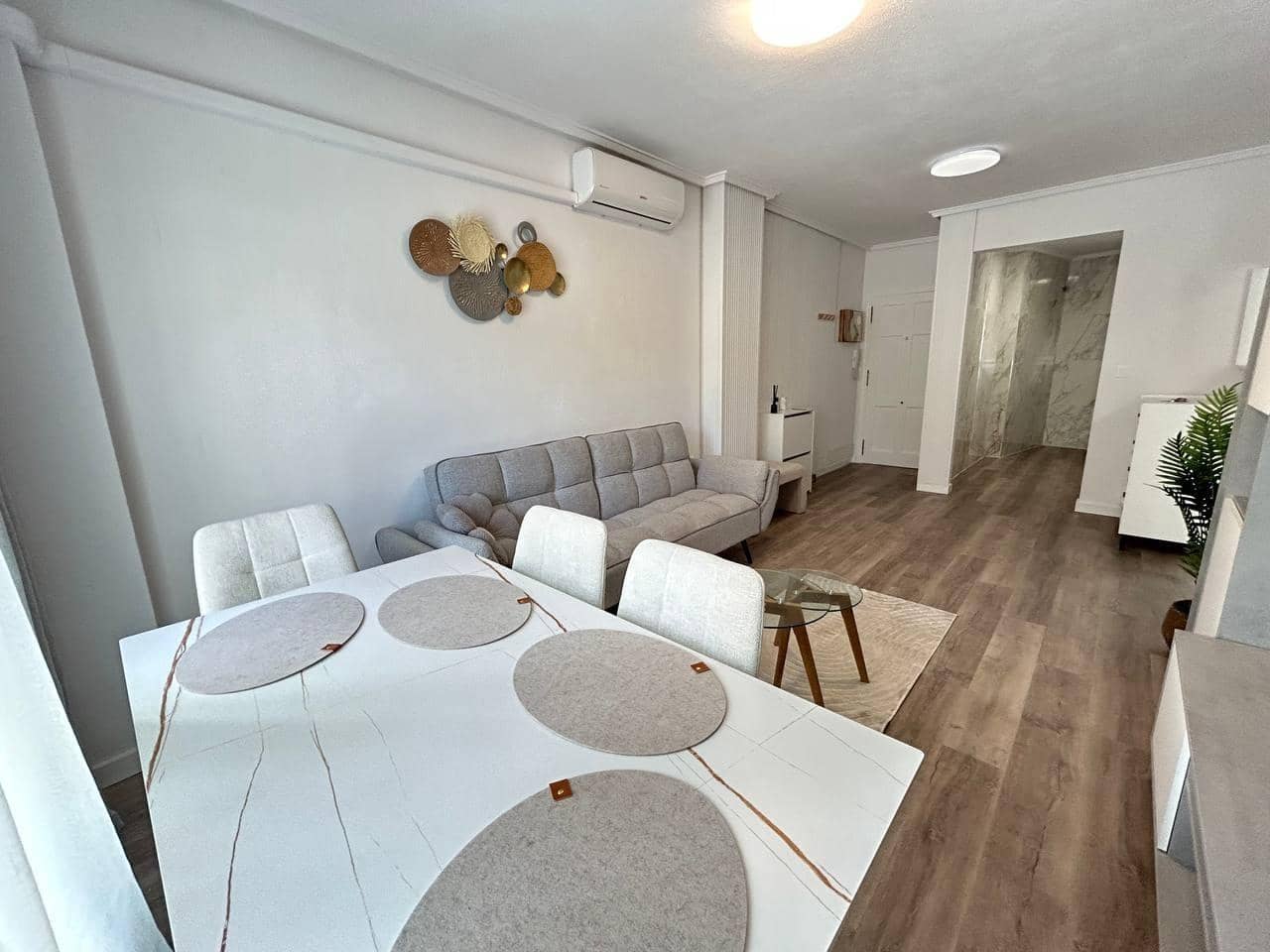 Appartement te koop in Torrevieja - € 129.900 (Ref: 9877360)