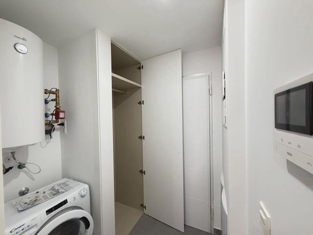 3 sypialnia Apartament na sprzedaż w Avenida Habaneras - Curva de Palangre, Torrevieja z basenem garażem - 349 000 € (Ref: 9877362)