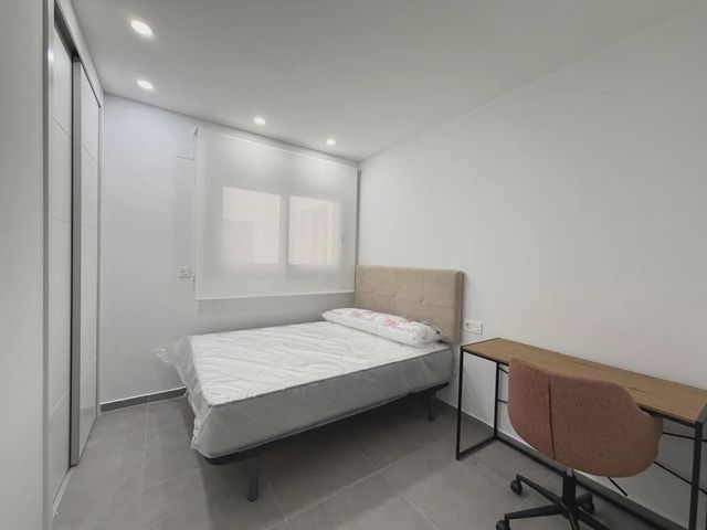 3 sypialnia Apartament na sprzedaż w Avenida Habaneras - Curva de Palangre, Torrevieja z basenem garażem - 349 000 € (Ref: 9877362)