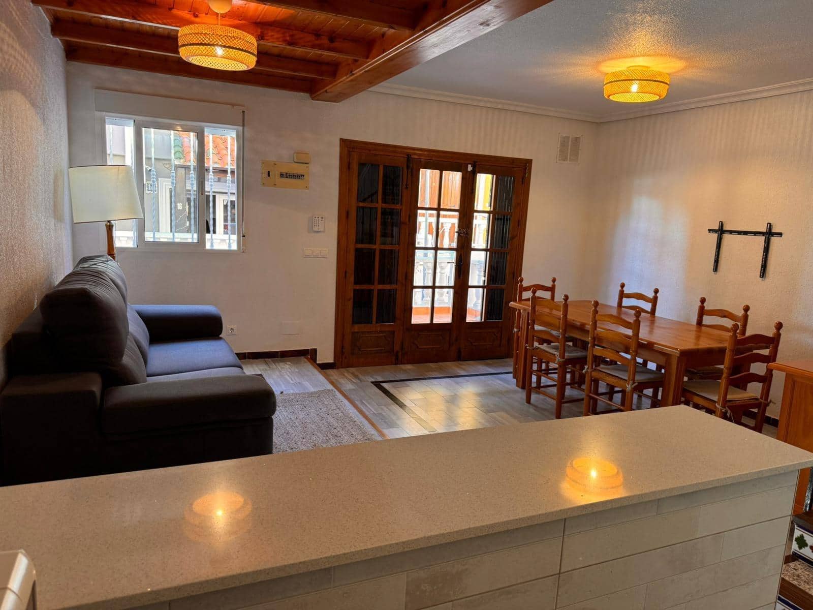 Bungalow de 2 habitaciones en Torrevieja en venta - 218.000 € (Ref: 9877364)