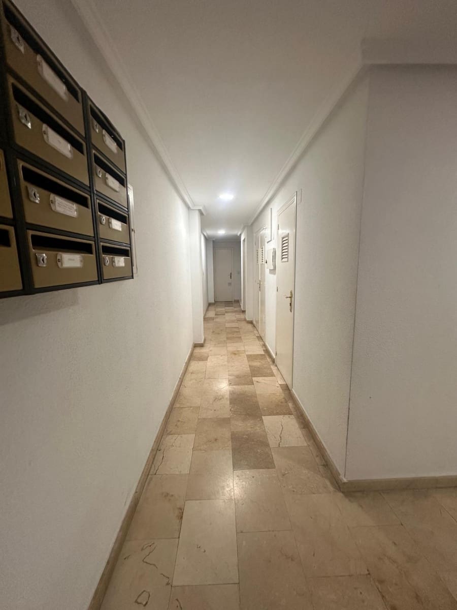 1 soverom Penthouse til salgs i Torrevieja - € 149 900 (Ref: 9877365)