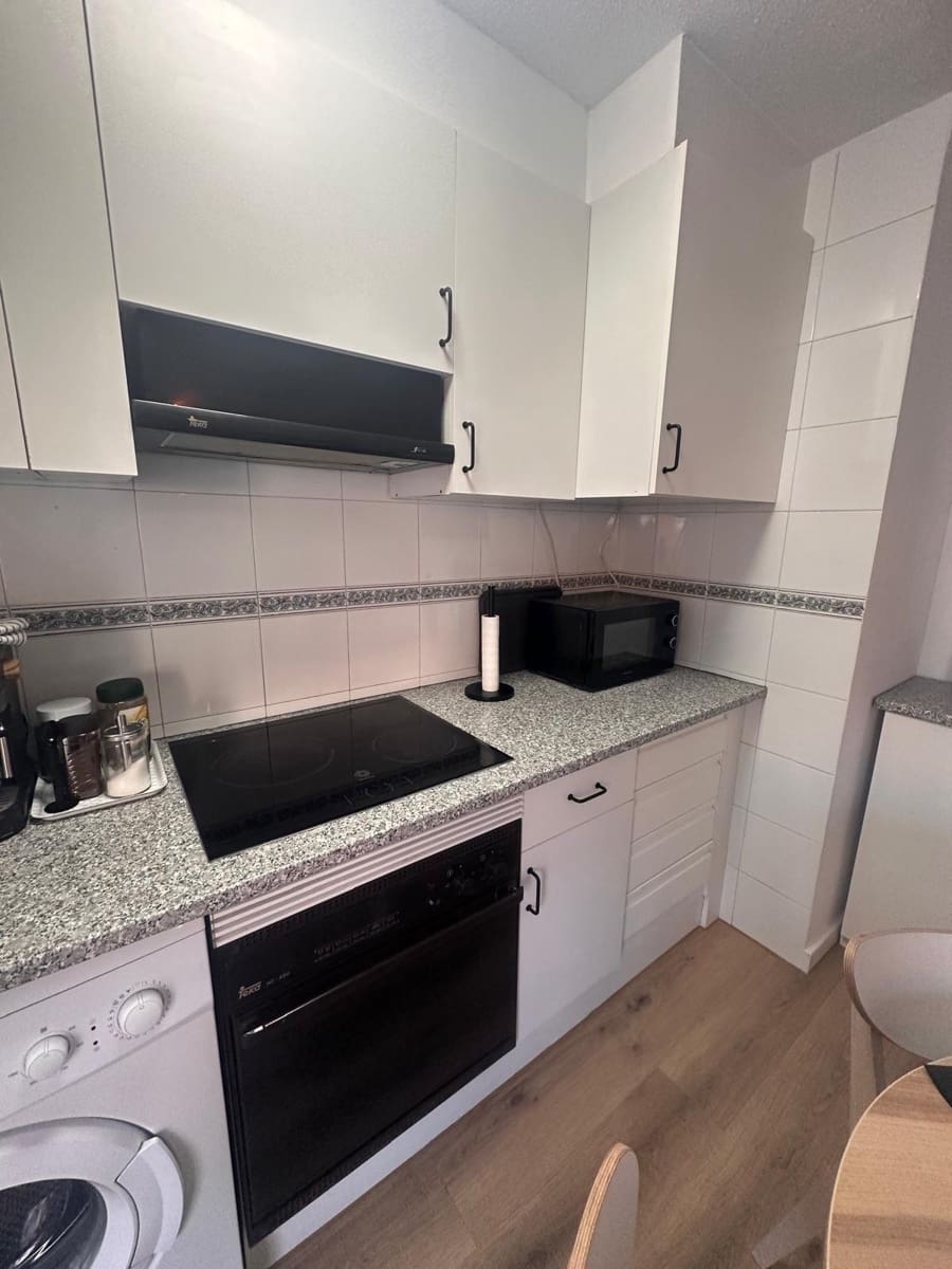 1 soverom Penthouse til salgs i Torrevieja - € 149 900 (Ref: 9877365)