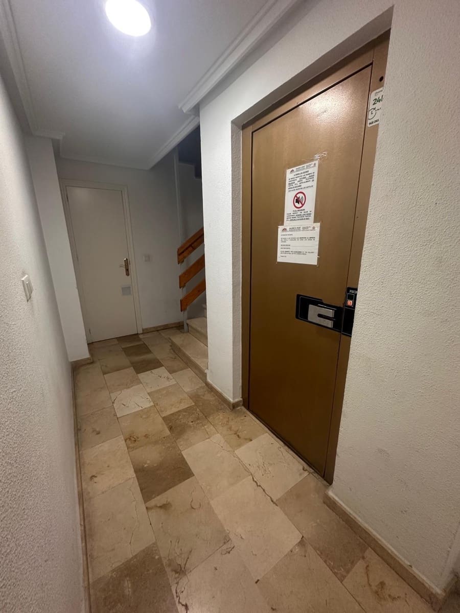 1 soverom Penthouse til salgs i Torrevieja - € 149 900 (Ref: 9877365)