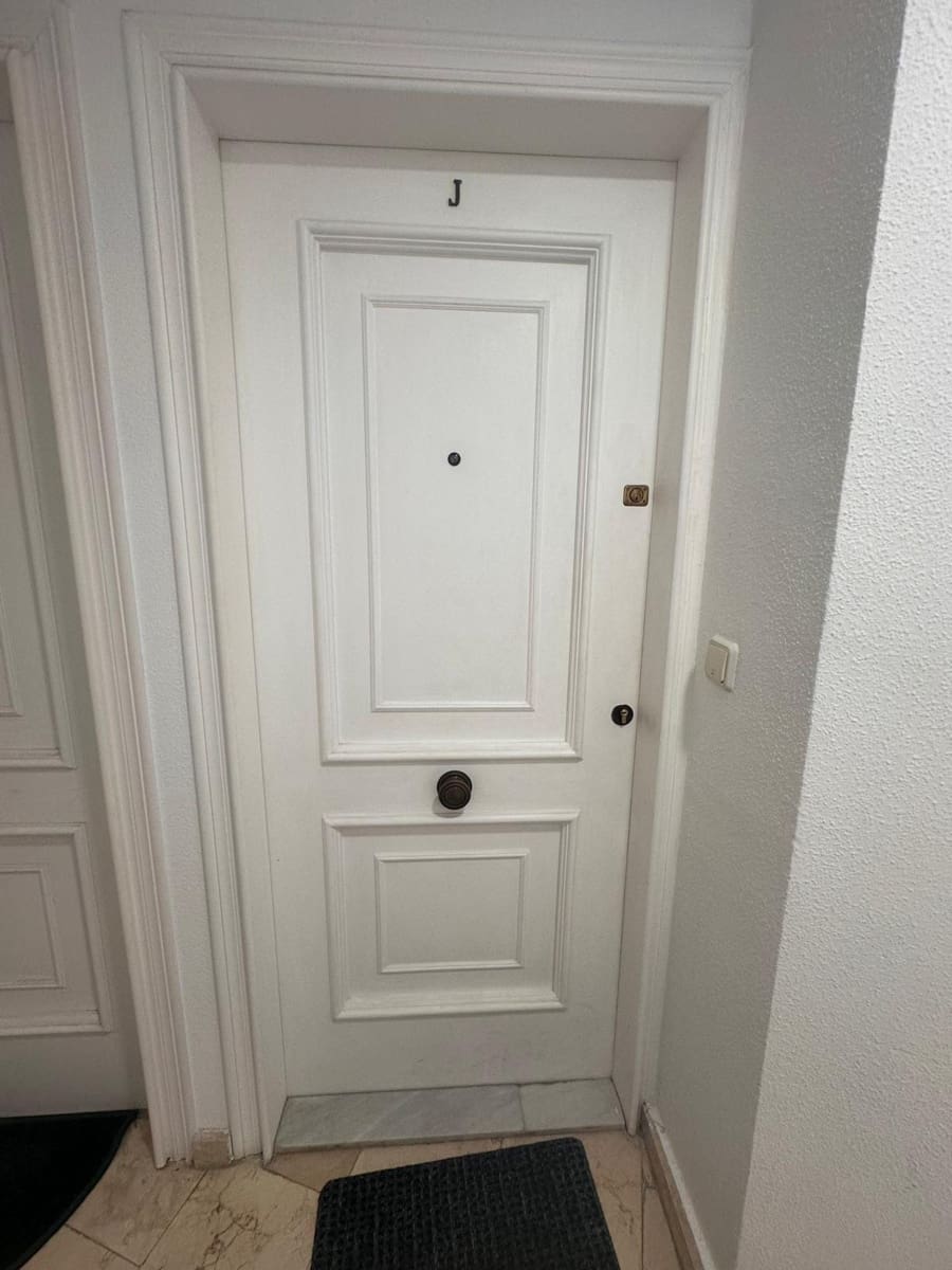 1 soverom Penthouse til salgs i Torrevieja - € 149 900 (Ref: 9877365)