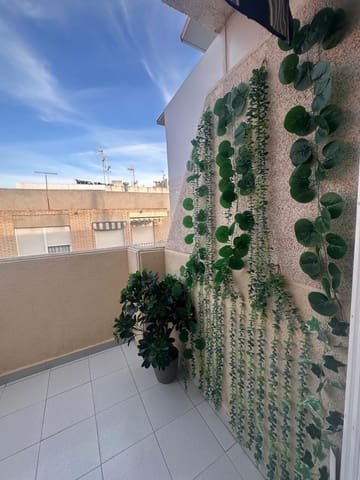 1 soverom Penthouse til salgs i Las Piscinas Naturales, Torrevieja - € 149 900 (Ref: 9877365)