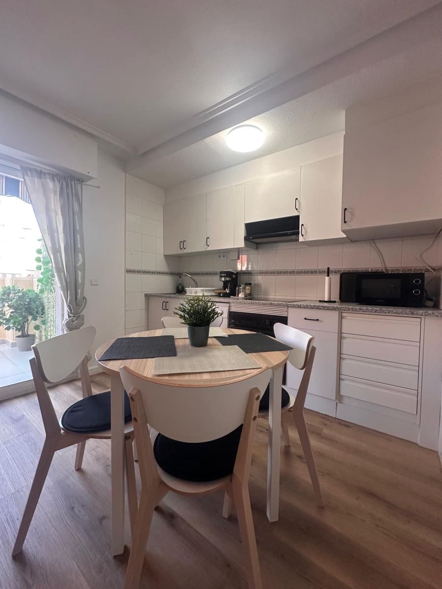 1 soverom Penthouse til salgs i Torrevieja - € 149 900 (Ref: 9877365)