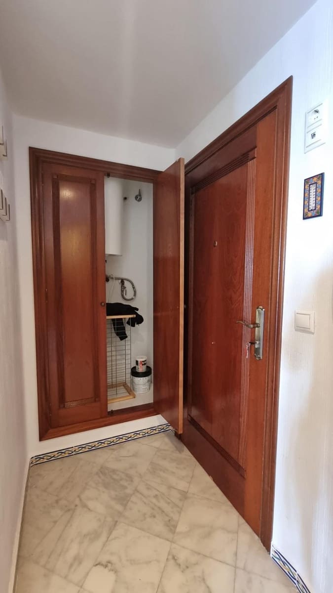 2 soveværelse Lejlighed til salg i Torrevieja med swimmingpool - € 265.000 (Ref: 9877370)
