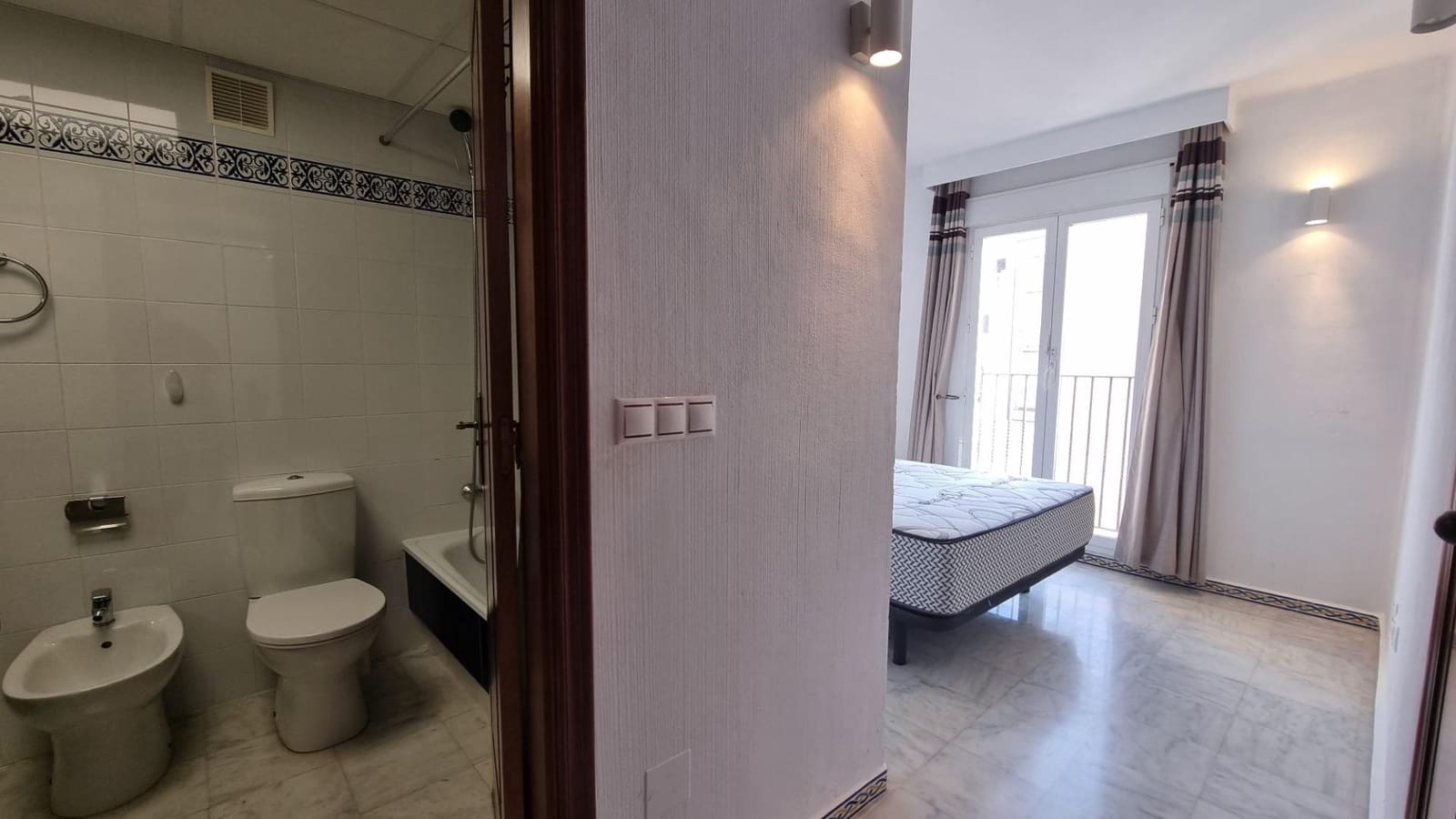2 soveværelse Lejlighed til salg i Torrevieja med swimmingpool - € 265.000 (Ref: 9877370)