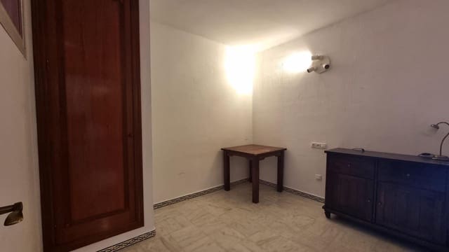 Apartamento de 2 habitaciones en Playa de los Locos, Torrevieja en venta con piscina - 265.000 € (Ref: 9877370)