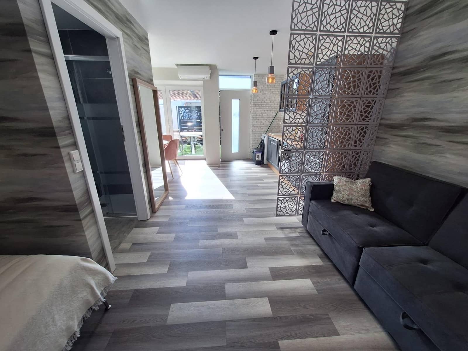 Studio à vendre à Torrevieja - 109 000 € (Ref: 9877376)
