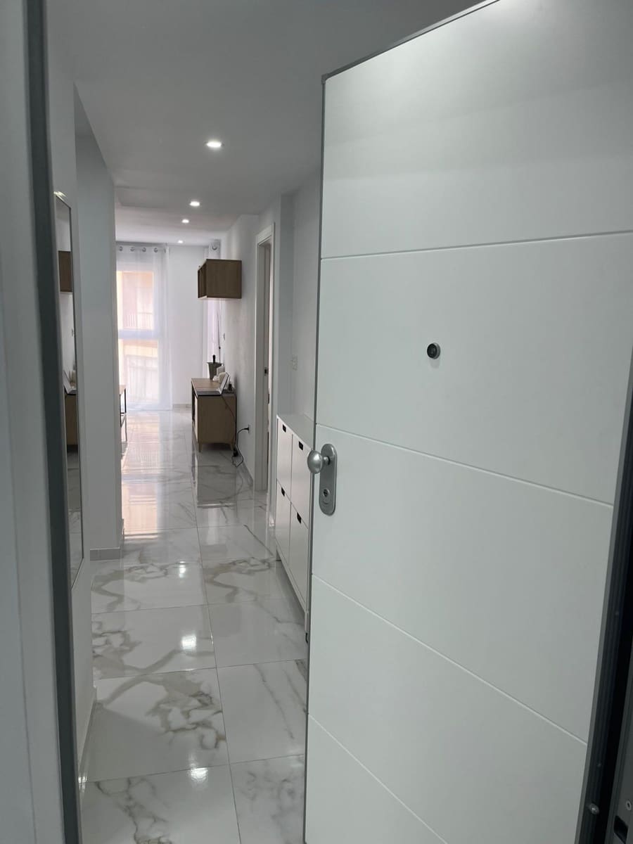 1 soveværelse Lejlighed til salg i Torrevieja - € 185.900 (Ref: 9877378)