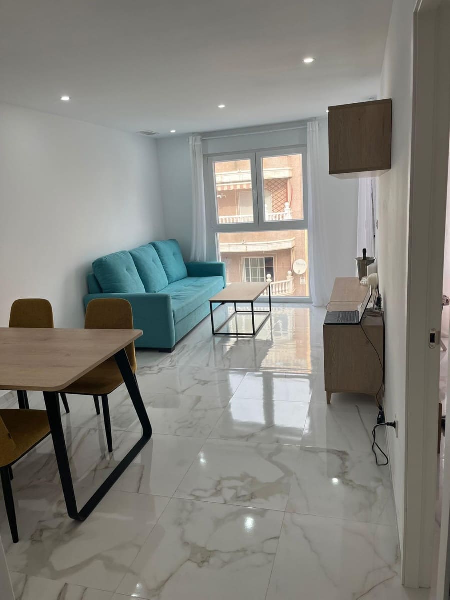 1 soveværelse Lejlighed til salg i Torrevieja - € 185.900 (Ref: 9877378)