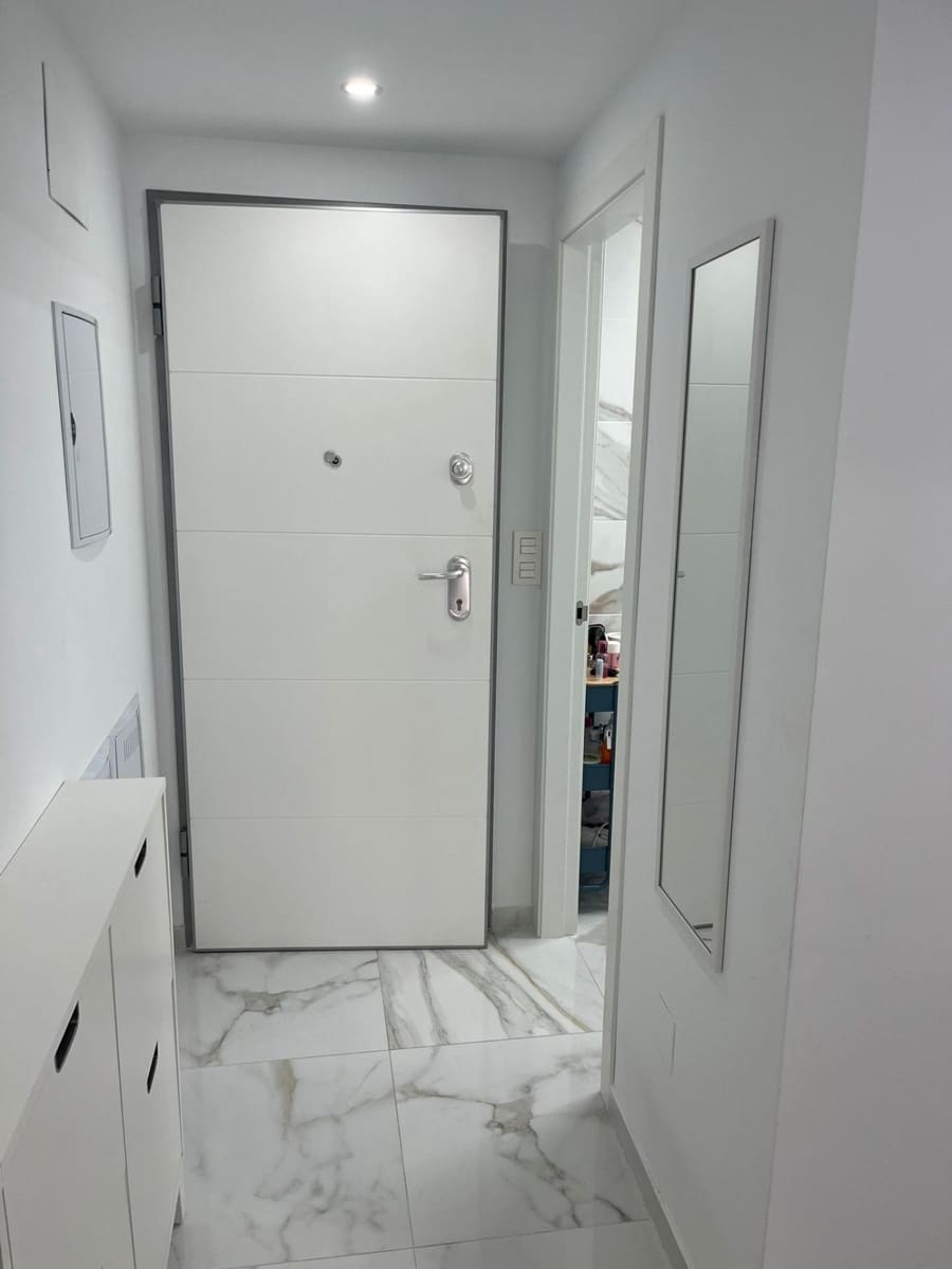 1 soveværelse Lejlighed til salg i Torrevieja - € 185.900 (Ref: 9877378)