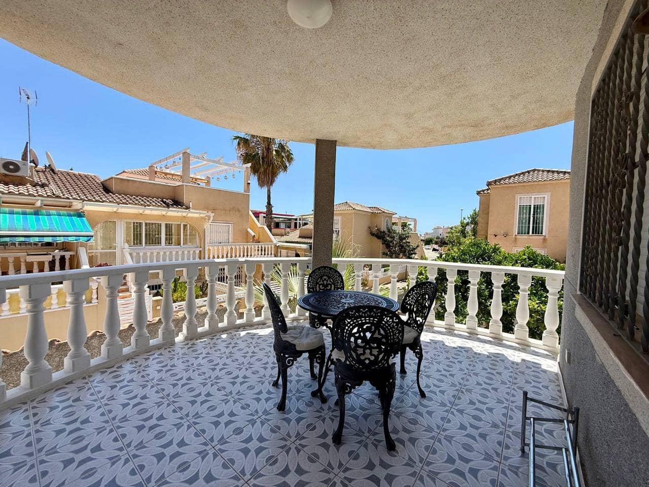 4 camera da letto Villa in vendita in Orihuela Costa con piscina - 359.000 € (Rif: 9877379)