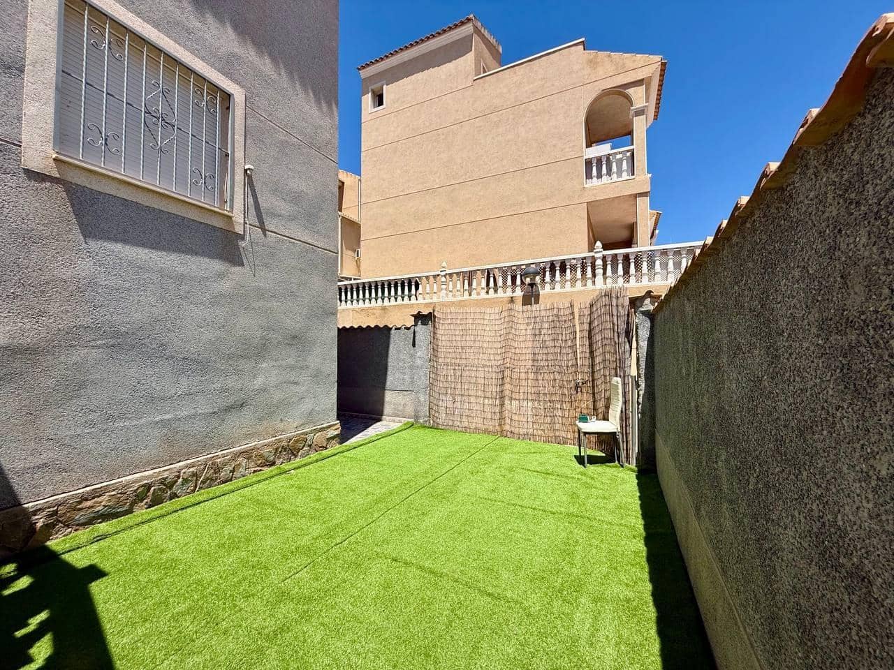 4 camera da letto Villa in vendita in Orihuela Costa con piscina - 359.000 € (Rif: 9877379)