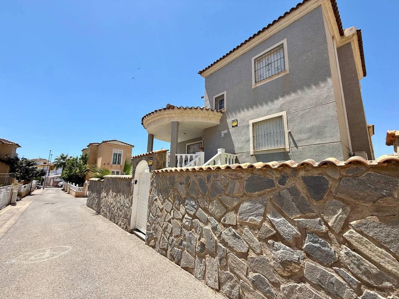4 camera da letto Villa in vendita in Orihuela Costa con piscina - 359.000 € (Rif: 9877379)