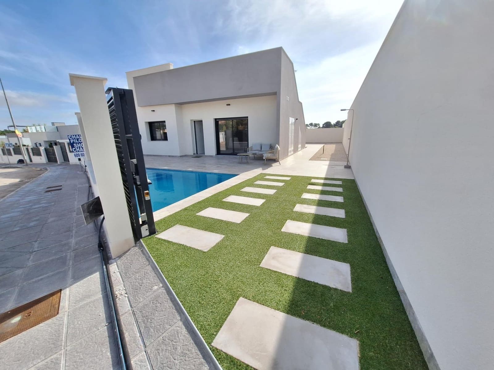 3 slaapkamer Villa te koop in Pilar de la Horadada met zwembad - € 431.500 (Ref: 9877382)