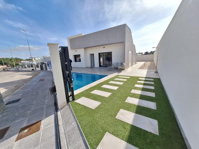 3 slaapkamer Villa te koop in Pinar de Campoverde, Pilar de la Horadada met zwembad - € 431.500 (Ref: 9877382)