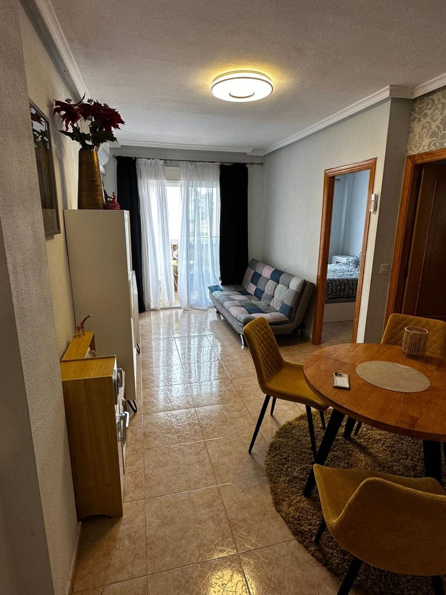 2 sypialnia Apartament na sprzedaż w Torrevieja - 148 900 € (Ref: 9877383)
