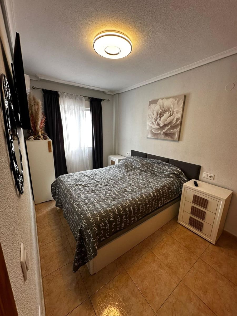 2 sypialnia Apartament na sprzedaż w Torrevieja - 148 900 € (Ref: 9877383)