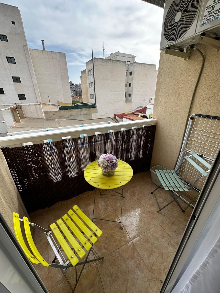 2 sypialnia Apartament na sprzedaż w Torrevieja - 148 900 € (Ref: 9877383)