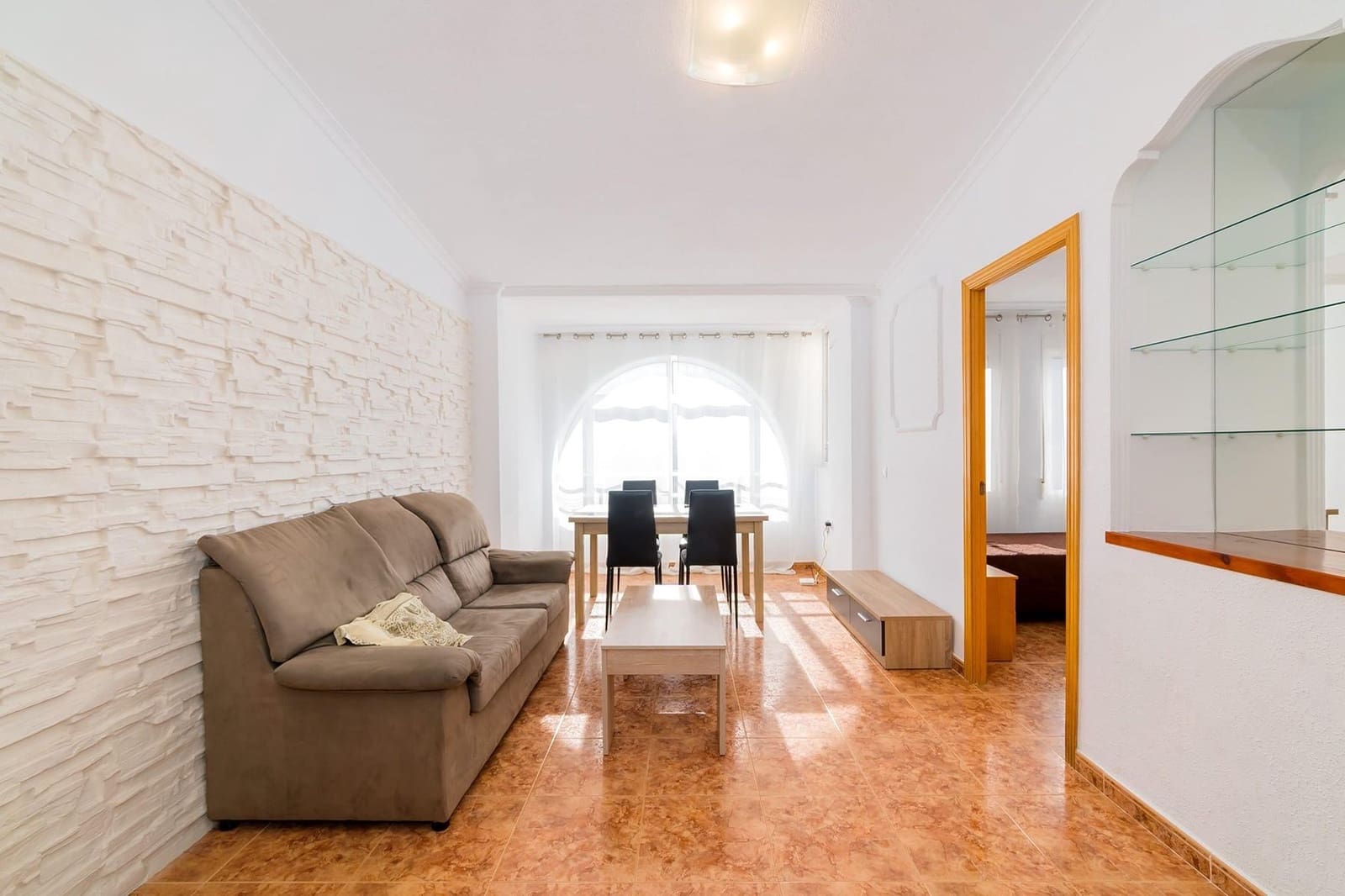 Apartamento en Torrevieja en venta con piscina - 129.900 € (Ref: 9877387)