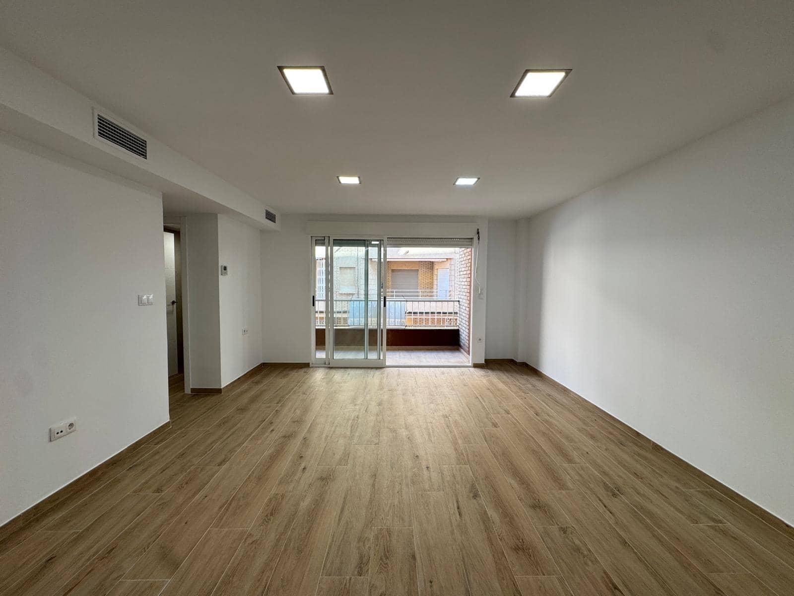 3 soverom Leilighet til salgs i Torrevieja med garasje - € 245 000 (Ref: 9877390)