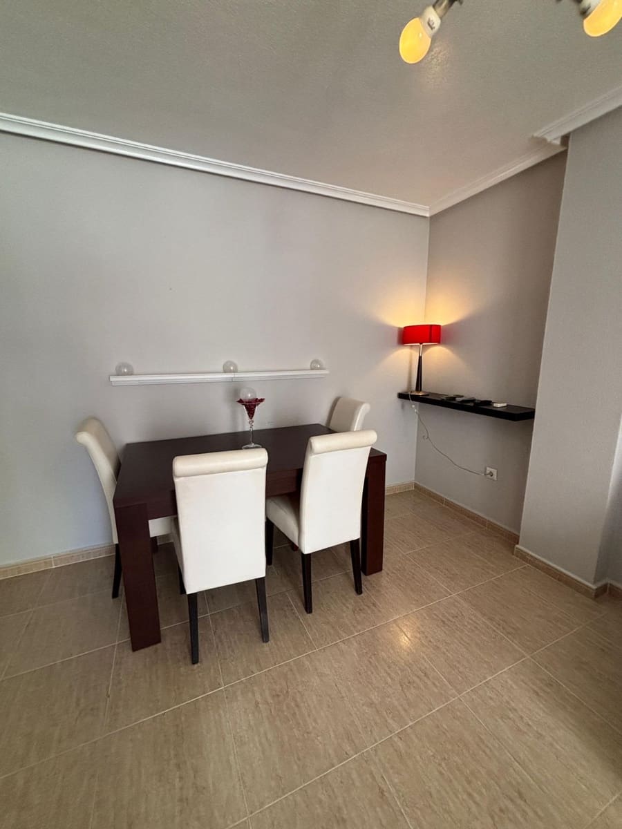 1 makuuhuone Huoneisto myytävänä paikassa Torrevieja mukana 
autotalli - 142 000 € (Ref: 9877397)